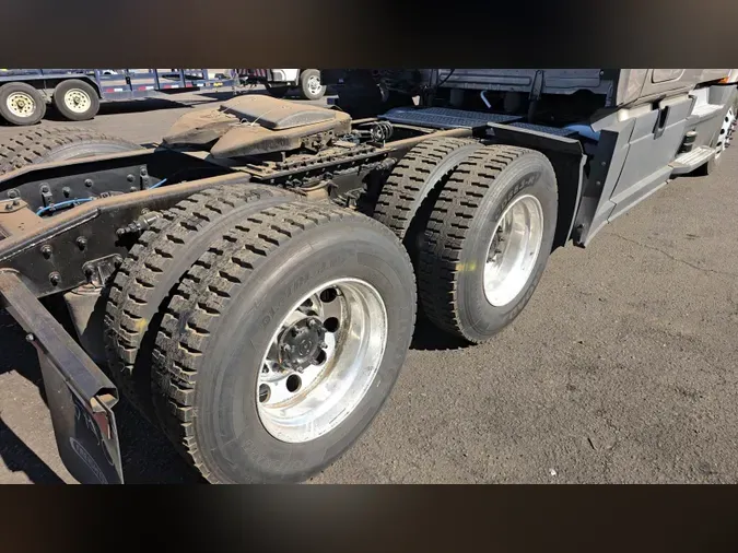 2025 Freightliner Cascadia 126ad6394a74a62871e8be2f4c811de9a79