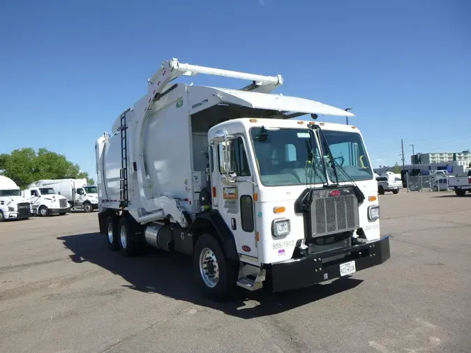 2025 Peterbilt 520ad69b8830fb292b8dcc0d957d21b5220