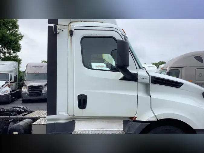 2019 Freightliner Cascadia 126ad6ae1bec2282e5a528caa169a1a3575