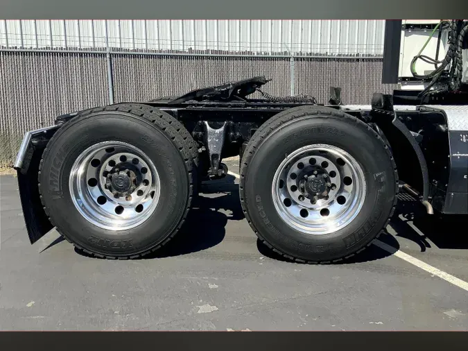 2021 INT LT625 6x4