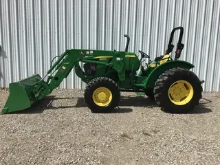 2017 John Deere 5065E