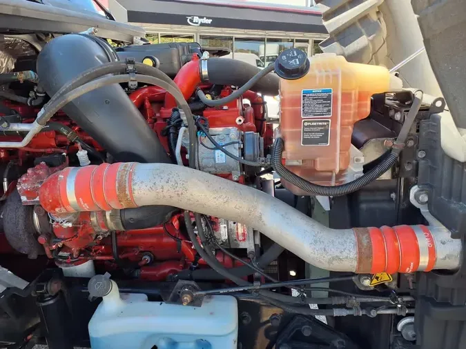 2021 NAVISTAR INTERNATIONAL LT625 DAYCAB S/A