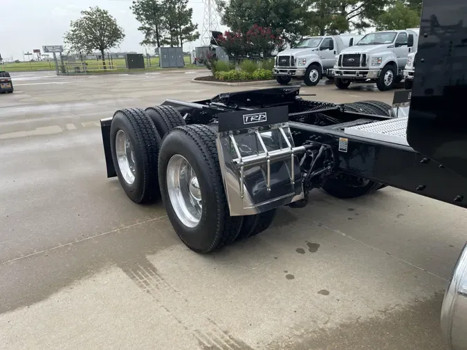2022 Peterbilt 389