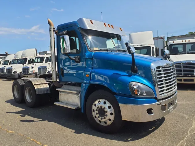 2018 FREIGHTLINER/MERCEDES CASCADIA 125