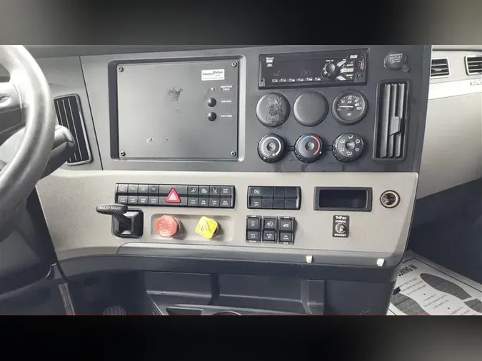 2020 FREIGHTLINER CA126