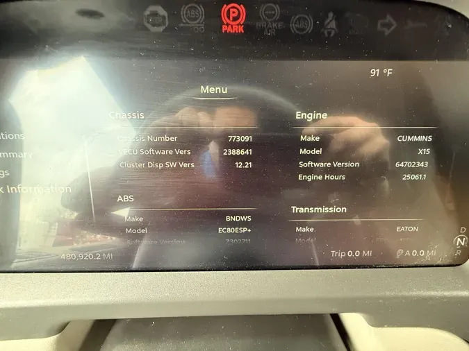 2022 Peterbilt 579ad777e8755076d63bad85610a835f33e