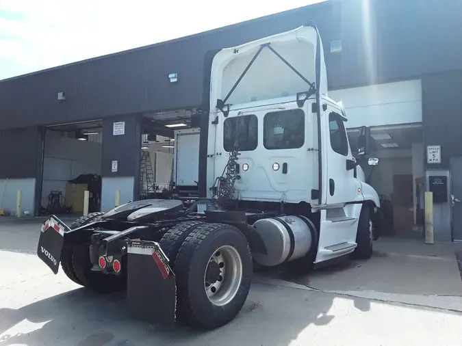 2019 FREIGHTLINER/MERCEDES CASCADIA 125ad7a9b4cd5fed0550abf68226732aa31