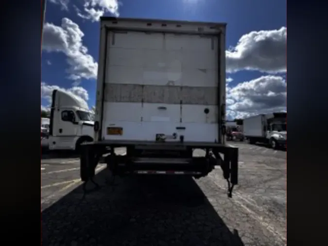 2018 FREIGHTLINER M2 106