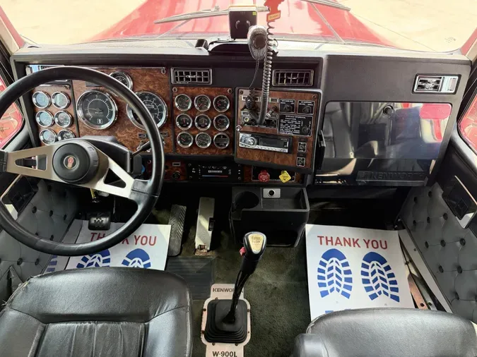 2001 Kenworth W900L