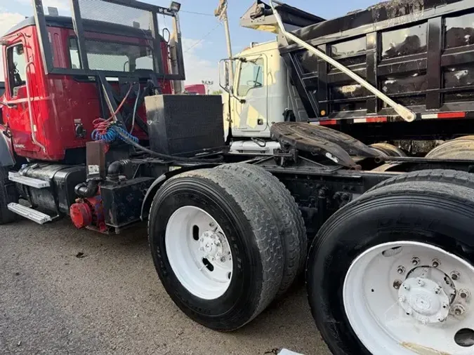 2012 MACK GRANITE GU713ad7d51efb8bc7d3b5a95675cf81a06ae