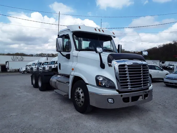 2020 FREIGHTLINER/MERCEDES CASCADIA 125