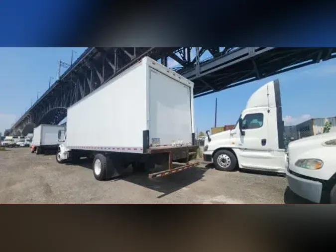 2019 FREIGHTLINER/MERCEDES M2 106