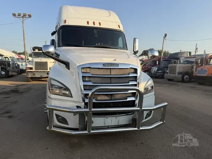 2018 FREIGHTLINER CASCADIA 126