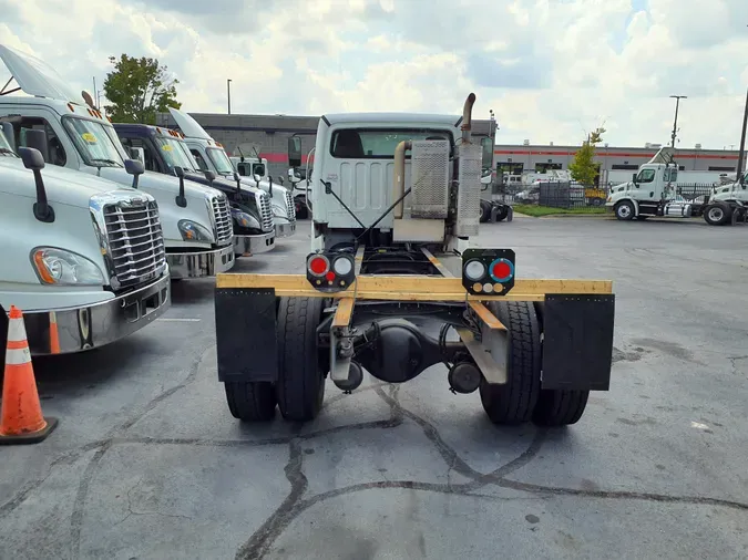 2015 FREIGHTLINER/MERCEDES M2 106