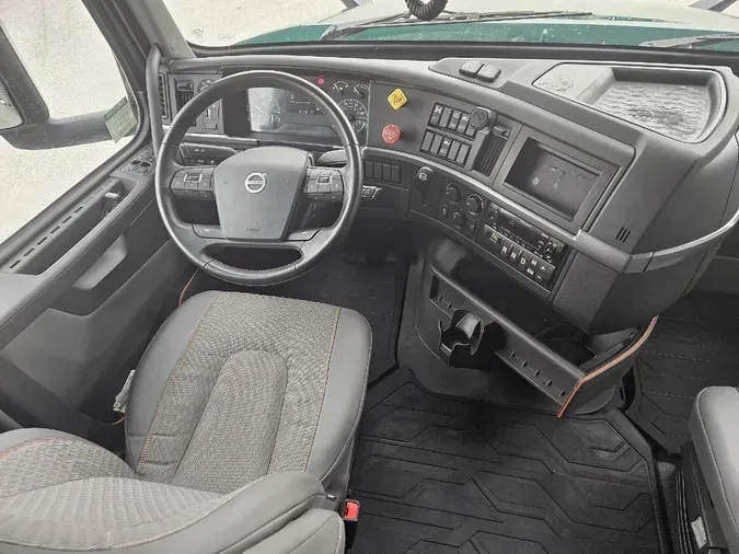 2025 VOLVO VNL64T860ad848b81567c665b4911c2fcfa3d2187
