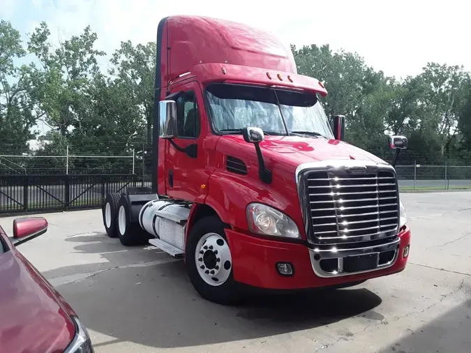 2020 FREIGHTLINER/MERCEDES CASCADIA 113ad87710c92fdba884e4e93351e17facf