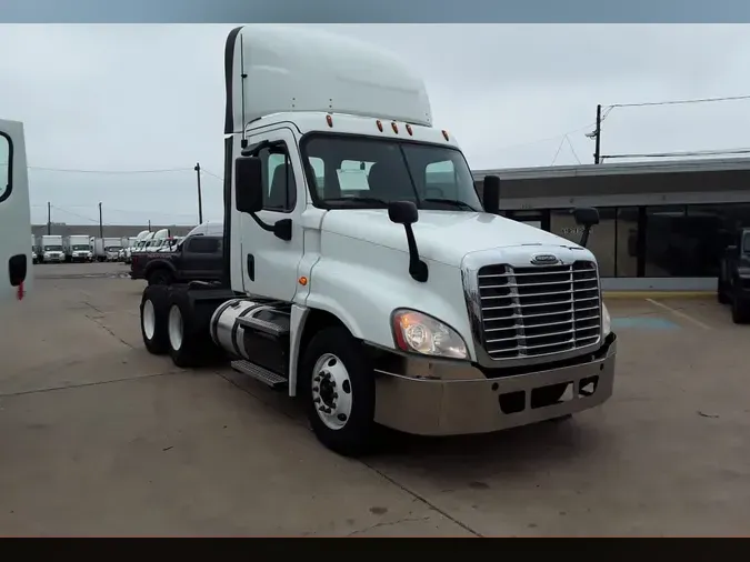 2017 FREIGHTLINER CASCADIA 125