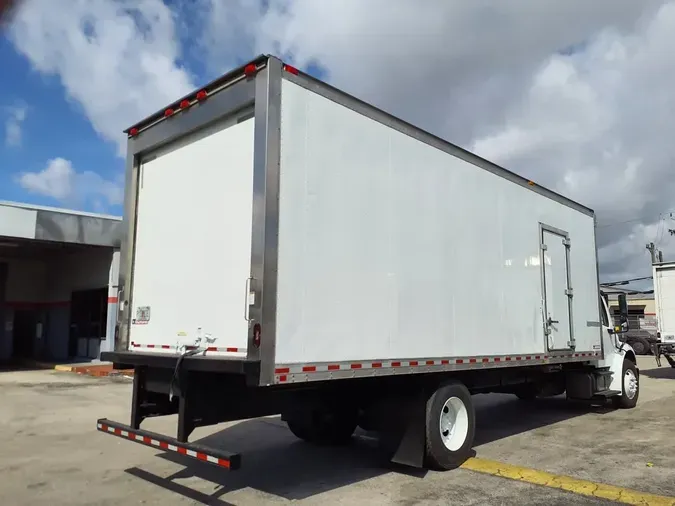 2019 FREIGHTLINER/MERCEDES M2 106