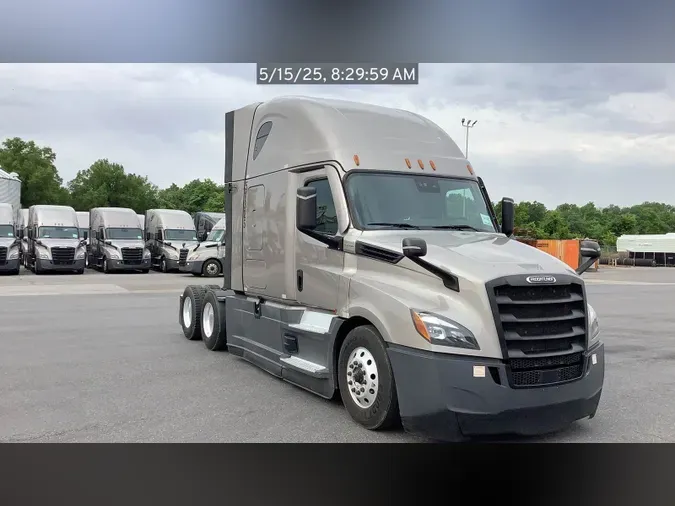 2021 Freightliner Cascadiaad8c140bb707e382b8de28edcd730c85