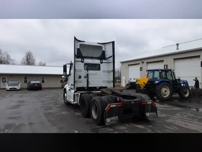 2019 Volvo VNL300