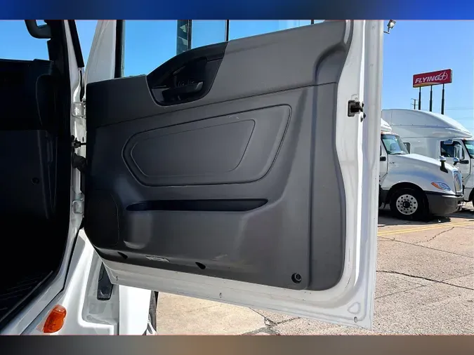 2021 INT LT625 6x4ad927975d852c5f53fdde7d4e6256a80