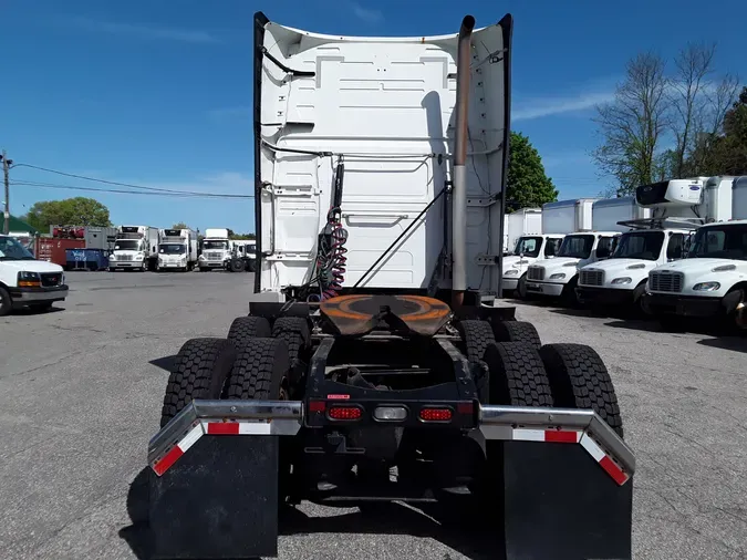 2019 VOLVO VNL64T-760