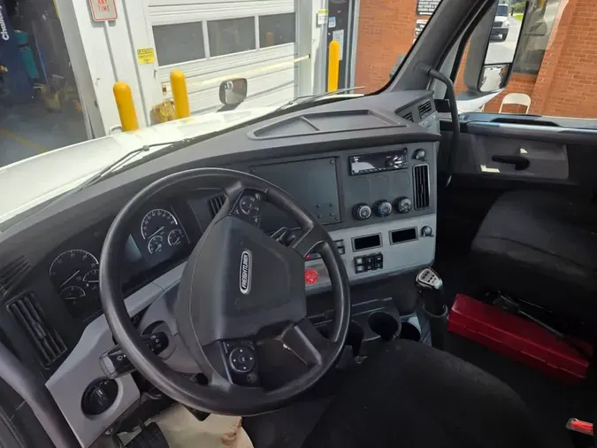 2019 FREIGHTLINER NEW CASCADIA PX12664