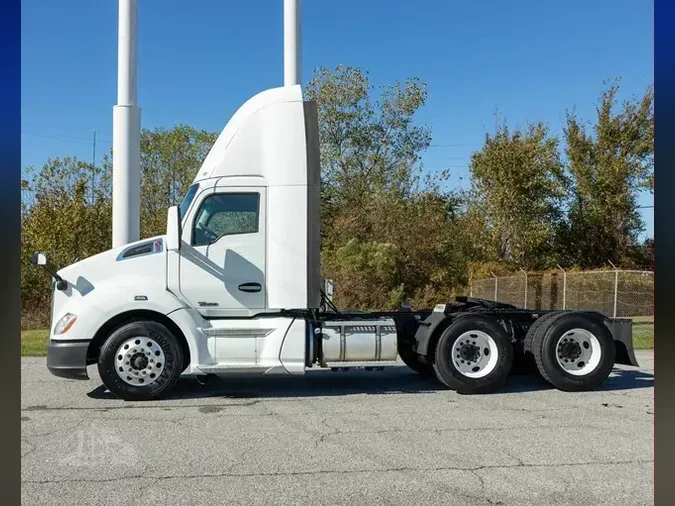 2016 KENWORTH T680