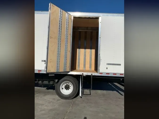 2020 Freightliner Business Class M2 106
