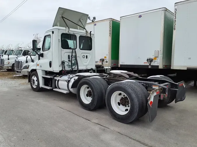 2019 FREIGHTLINER/MERCEDES CASCADIA 125ad999ccda5f110f4e8879f2723c6e794