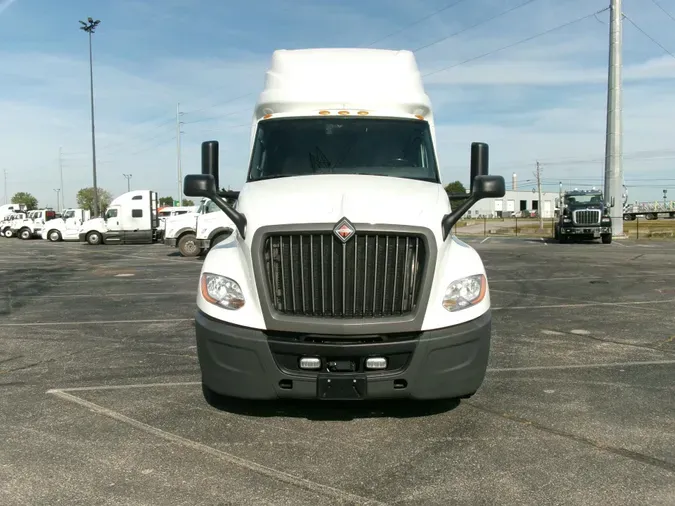 2022 International LT625