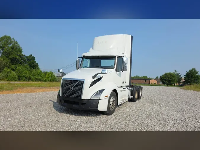 2019 Volvo VNL300