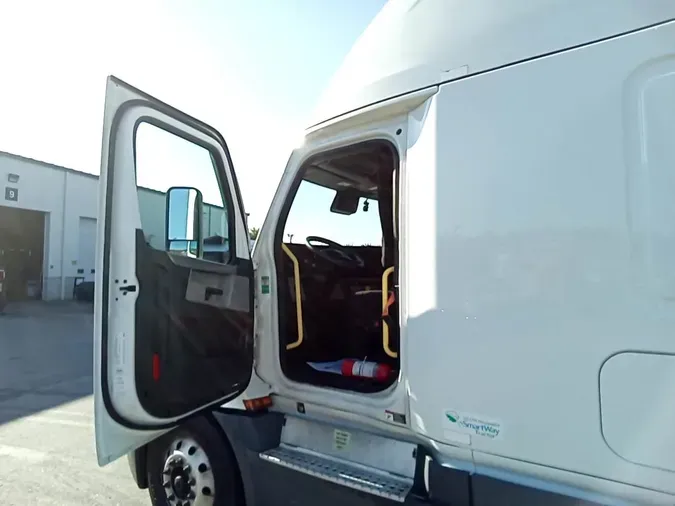 2022 Freightliner Cascadia 126