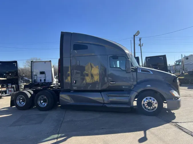 2020 Kenworth T680