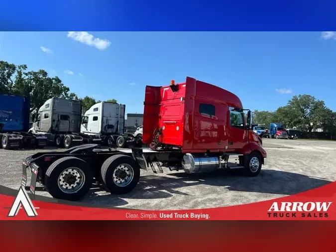 2021 VOLVO VNL740