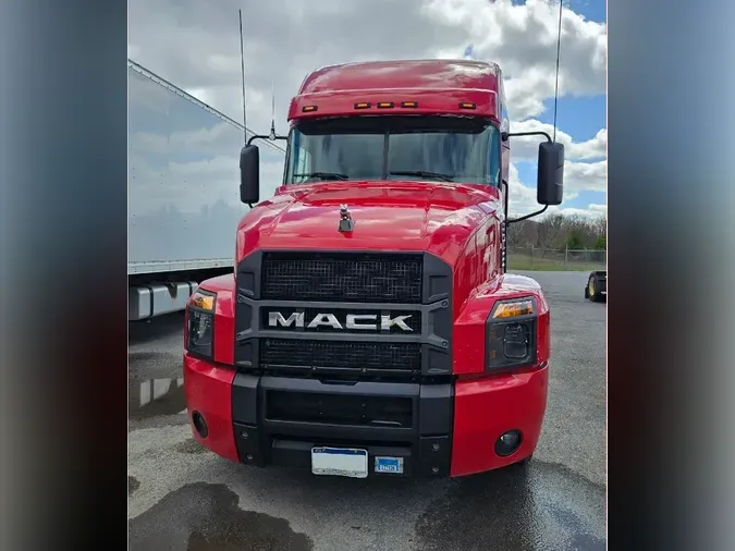 2020 MACK Anthem AN64T