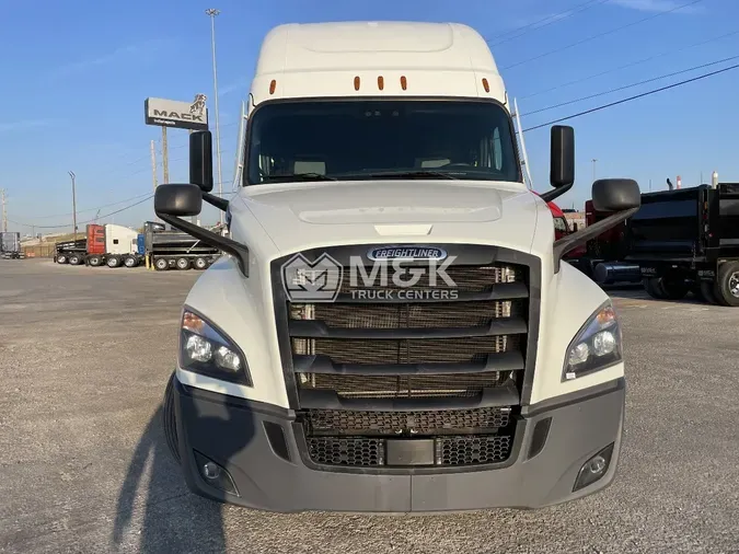 2020 FREIGHTLINER Cascadia 126