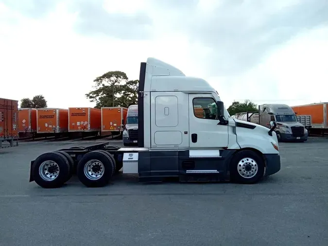 2023 Freightliner Cascadia 126ada57c55656ae24d3072045cca5c1fc1