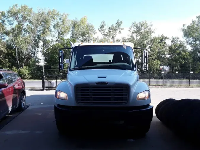 2020 FREIGHTLINER/MERCEDES M2 106
