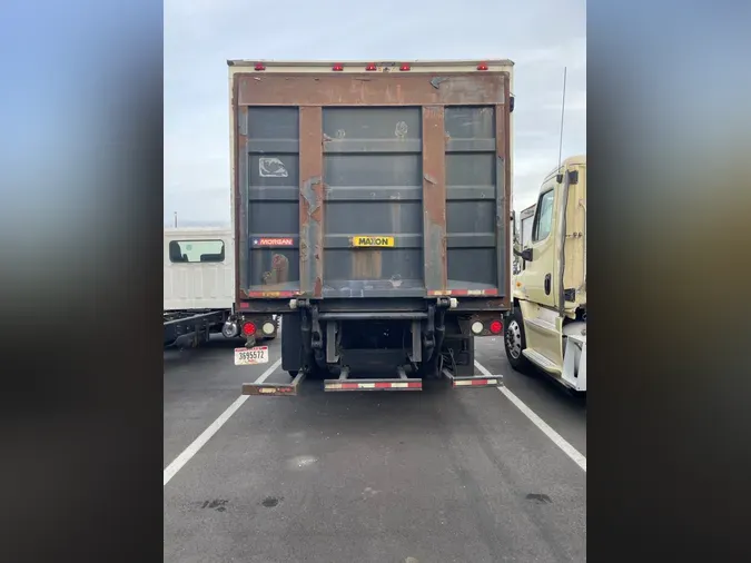 2017 FREIGHTLINER/MERCEDES M2 106