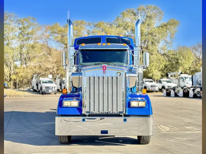 2025 KENWORTH W900L