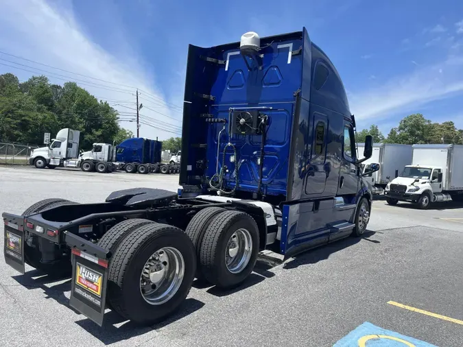 2023 Freightliner Cascadia