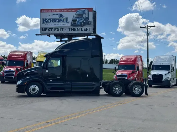 2022 PETERBILT 579