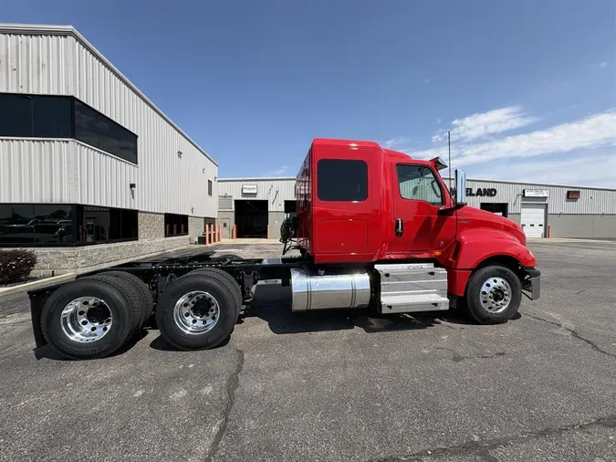 2027 International LT625adb68c20e2109a80619f2ab979af2f2d