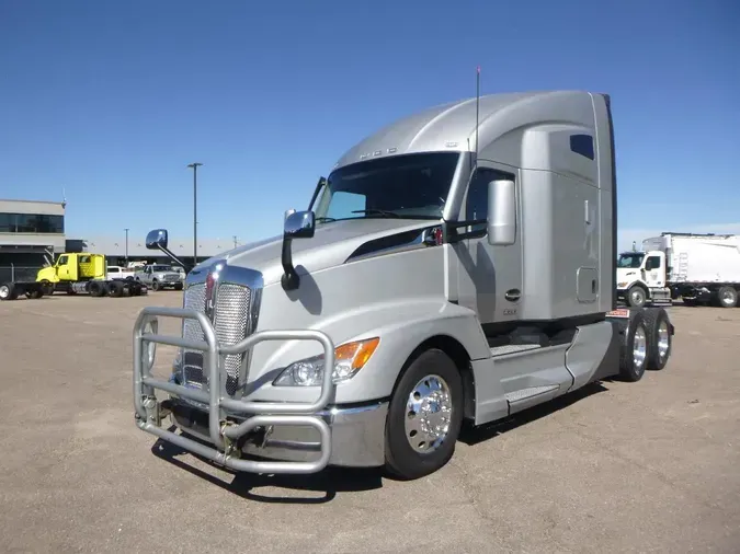 2023 Kenworth T680