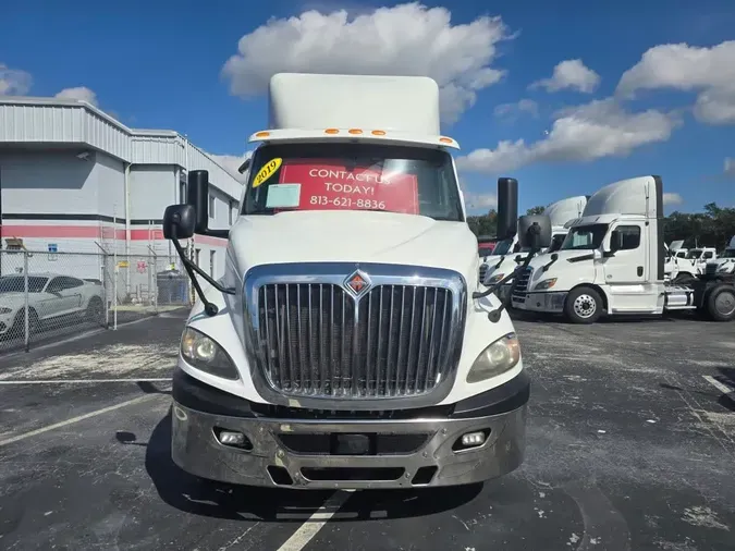 2019 NAVISTAR INTERNATIONAL RH613 DAYCAB S/A