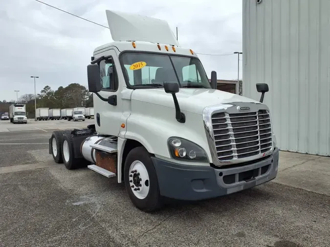 2015 FREIGHTLINER/MERCEDES CASCADIA 125