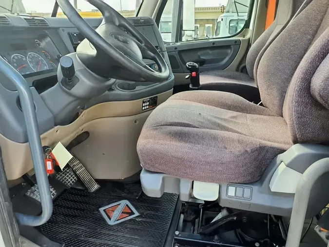 2018 FREIGHTLINER CASCADIA 125