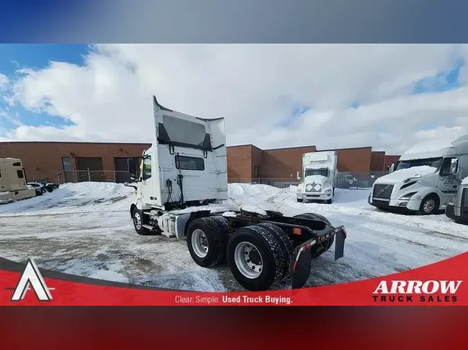 2018 VOLVO VNL300