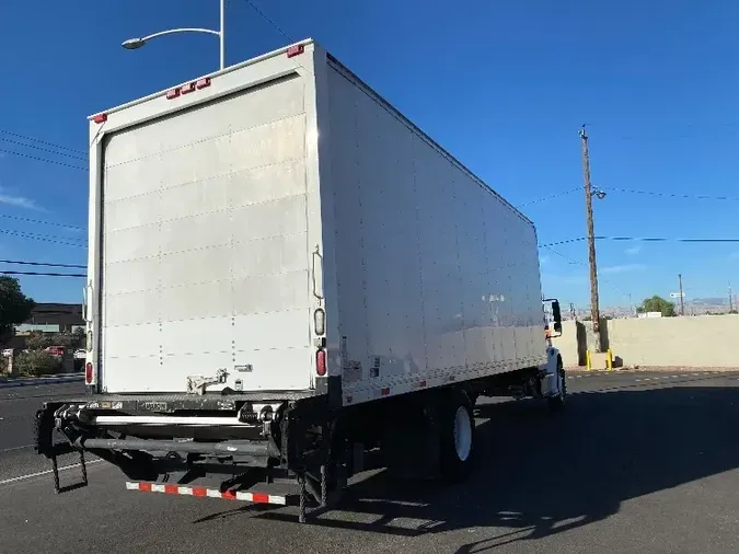 2016 Freightliner M2